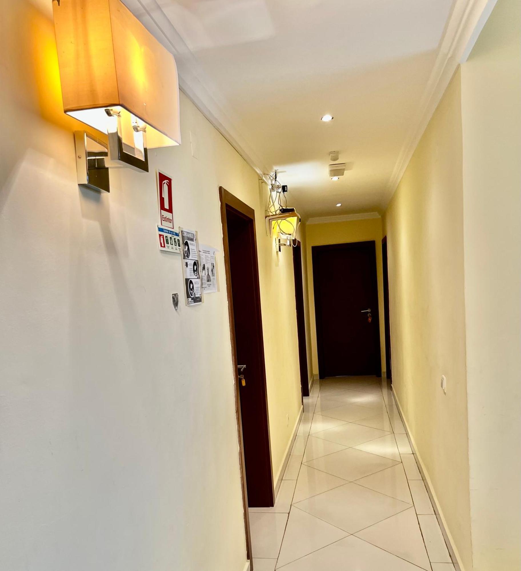 Guest House La Plaza لواندا المظهر الخارجي الصورة