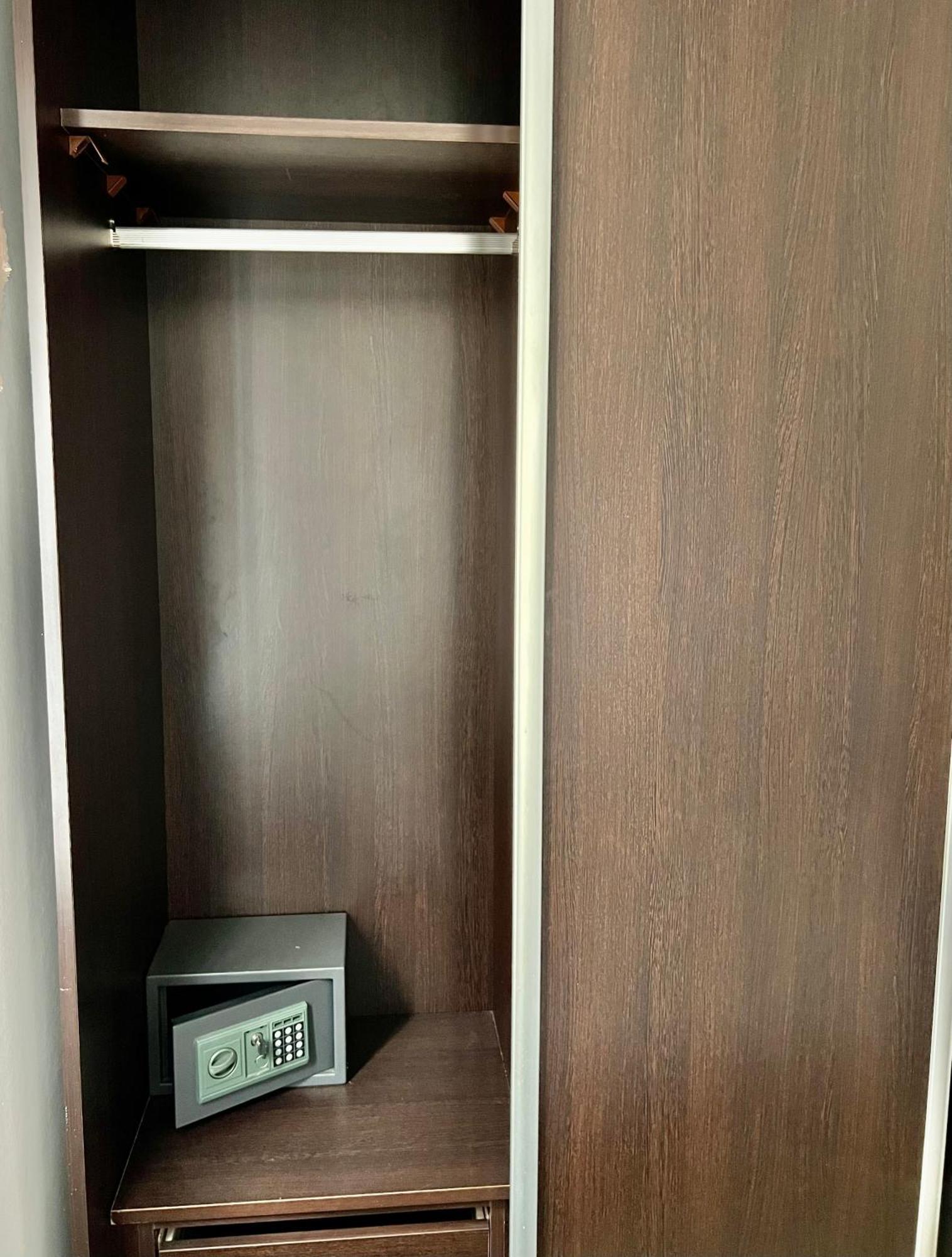 Guest House La Plaza لواندا المظهر الخارجي الصورة